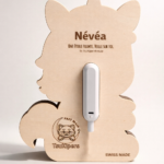 Veilleuse enfant en bois Licorne vue de dos avec gravure personnalisée pour chambre bébé